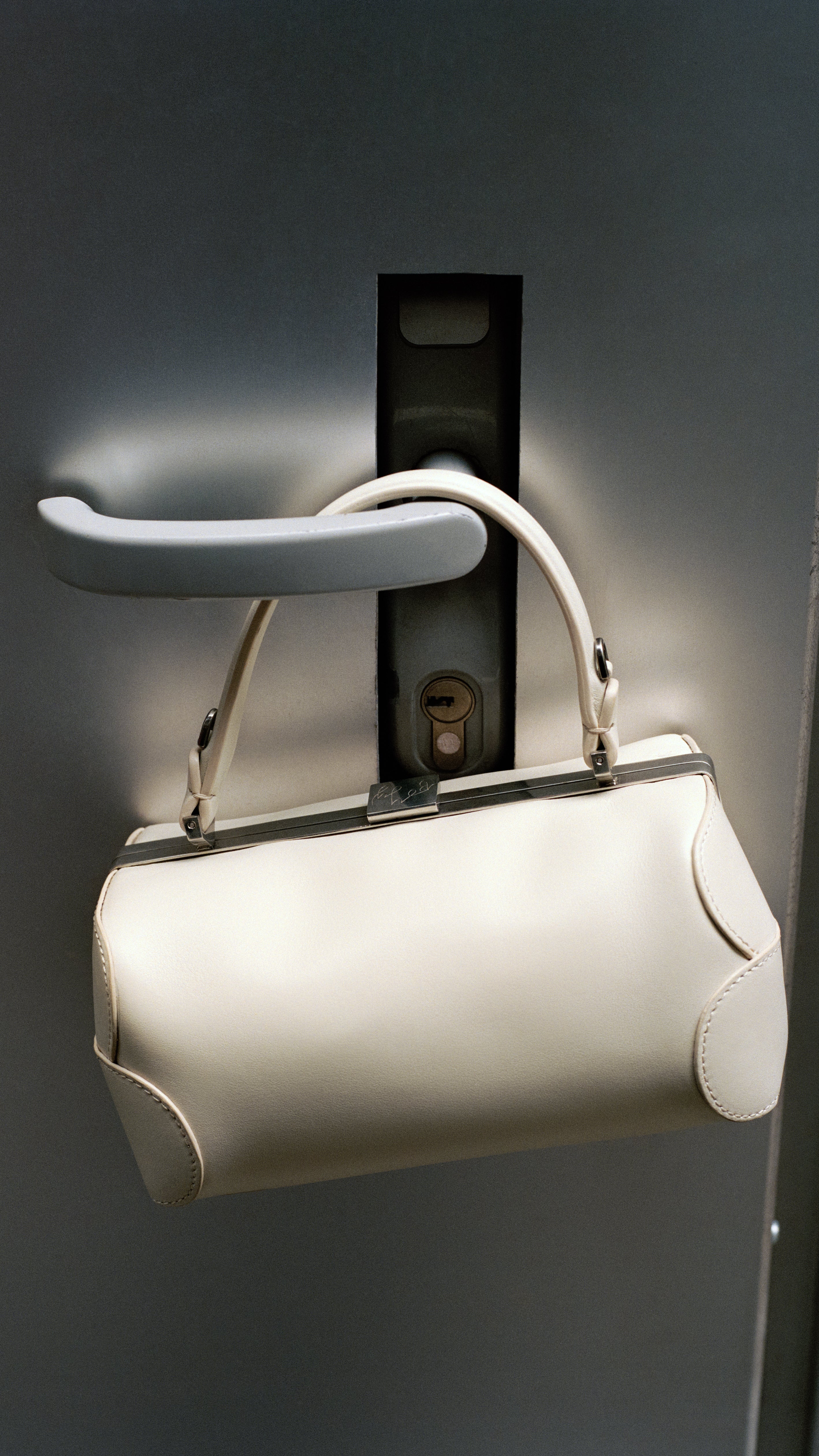 /collections/b-frame