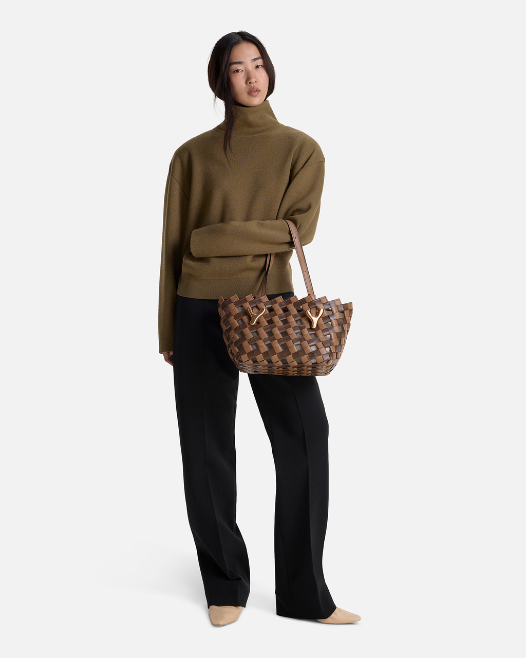 YY West 26 Woven Tote
