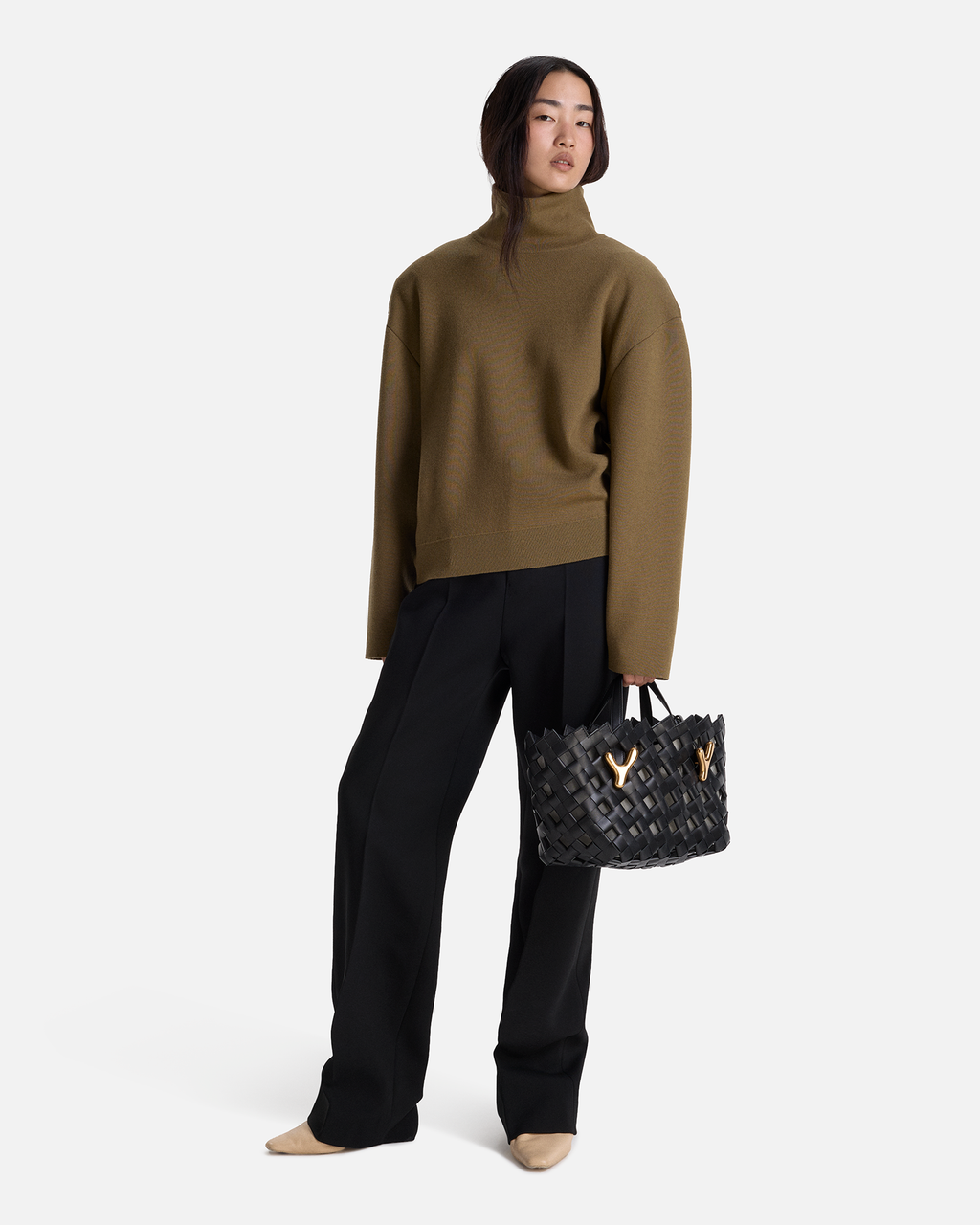 YY West 26 Woven Tote