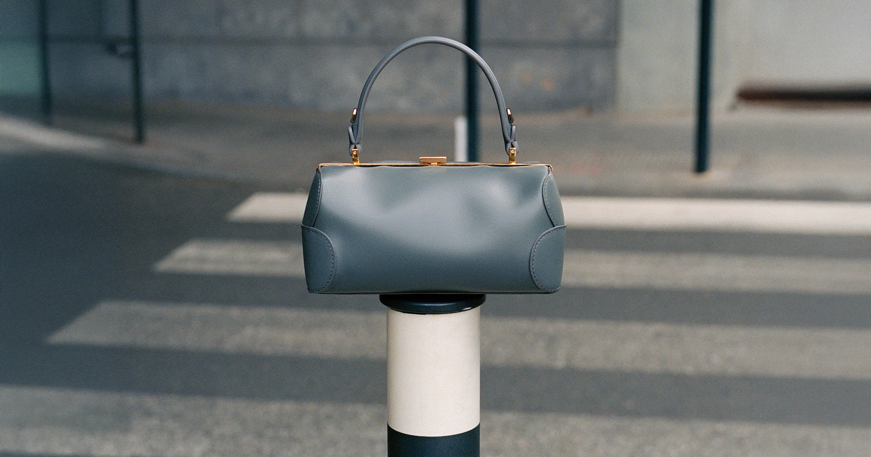 /collections/b-frame